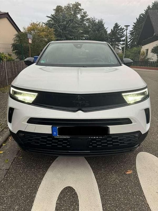 Weiß Gebraucht 2024 Opel Mokka SUV | 20.500 € (Guter Preis) - Bild 1/4
