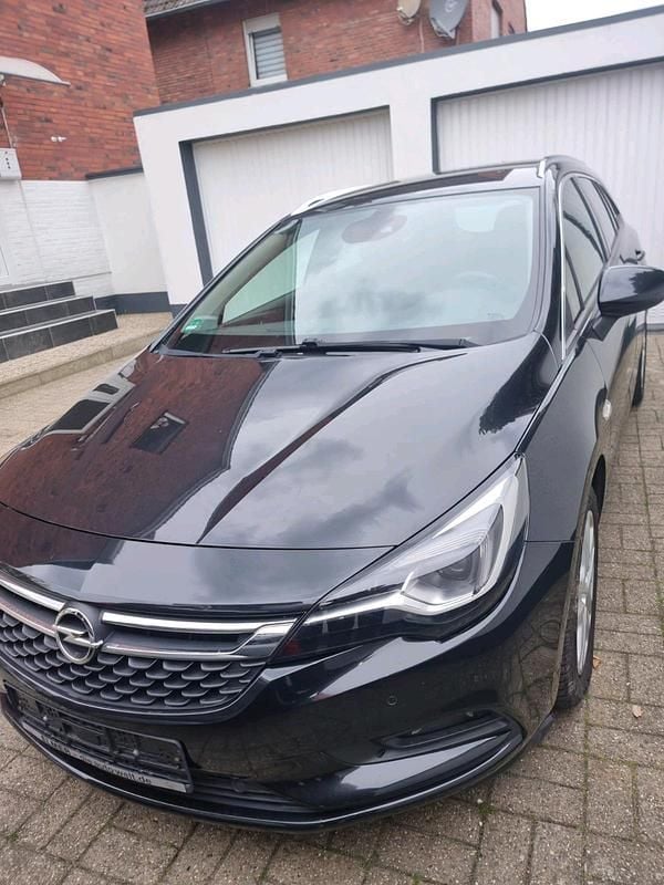 Second-hand Opel Astra 150 CP (110 kW) 2016 Negru Break