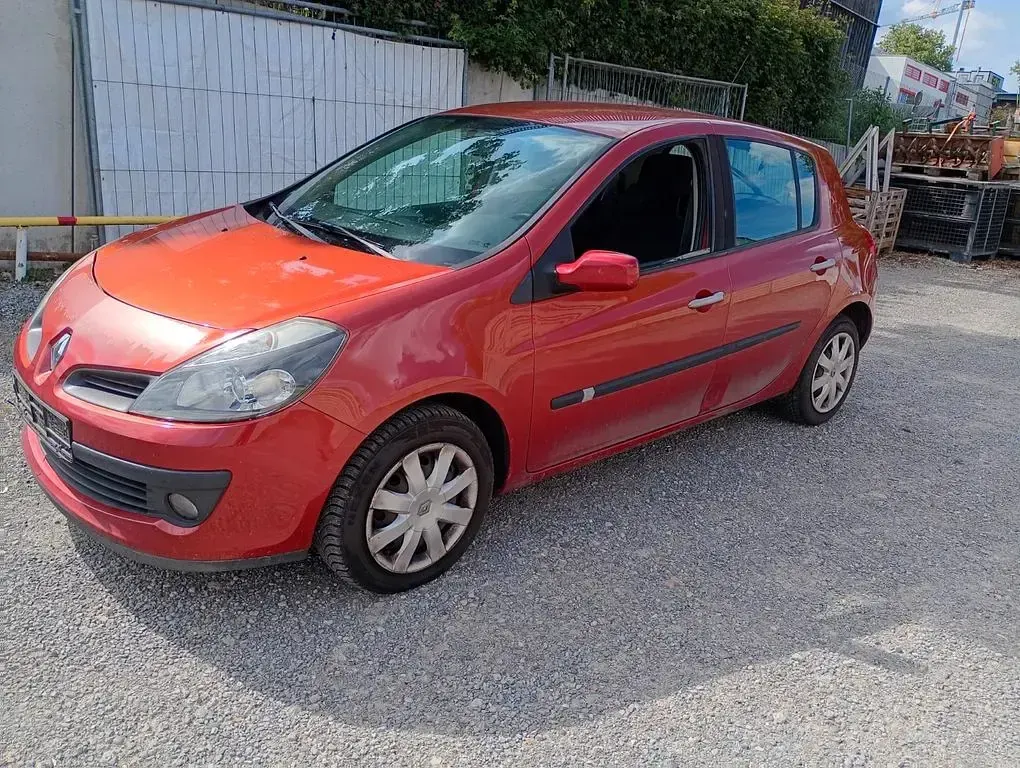 Gebraucht Renault Clio III Dynamique 88 PS (64 kW) 2007 Rot Limousine