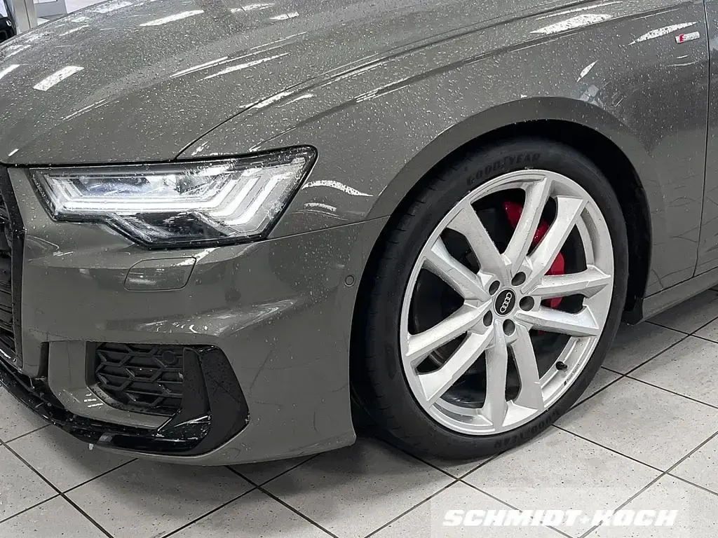 Gebraucht Audi A6 S-Line 367 PS (269 kW) 2024 Grau Kombi
