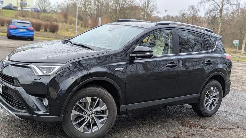 Schwarz Gebraucht 2019 Toyota RAV4 Hybrid SUV | 19.000 € (Superpreis) - Bild 1/4
