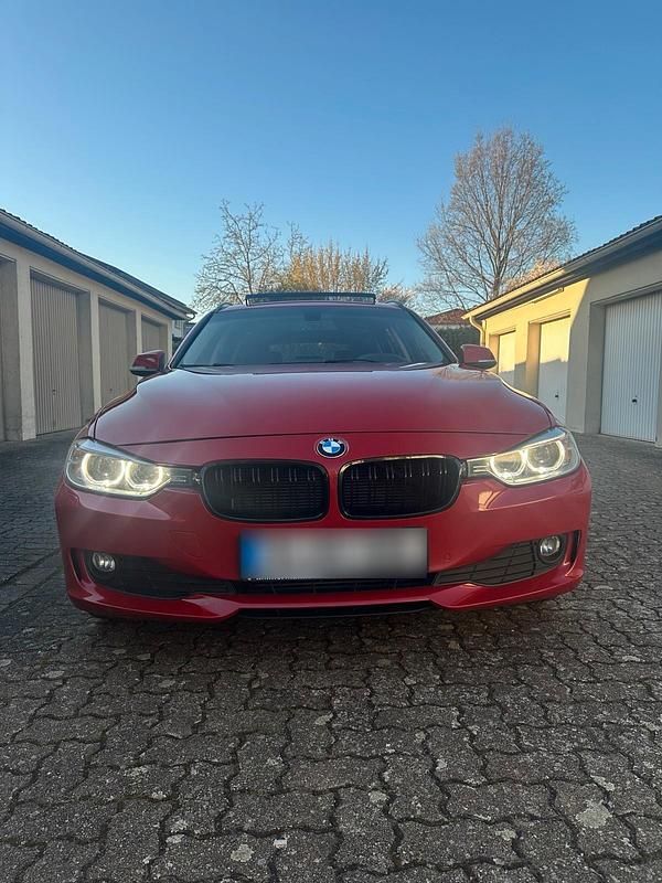 Gebraucht BMW 320 184 PS (135 kW) 2014 Rot Kombi