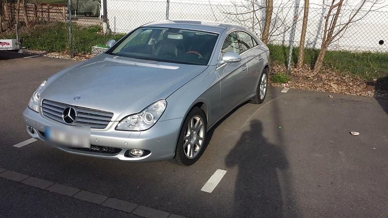 Gebraucht Mercedes CLS500 306 PS (225 kW) 2005 Silber Coupé