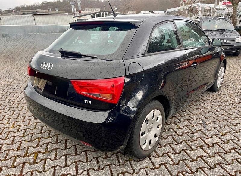 Gebraucht Audi A1 Attraction 105 PS (77 kW) 2010 Schwarz Kleinwagen