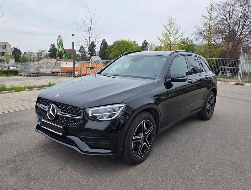 Gebraucht Mercedes GLC220 194 PS (142 kW) 2020 Schwarz SUV