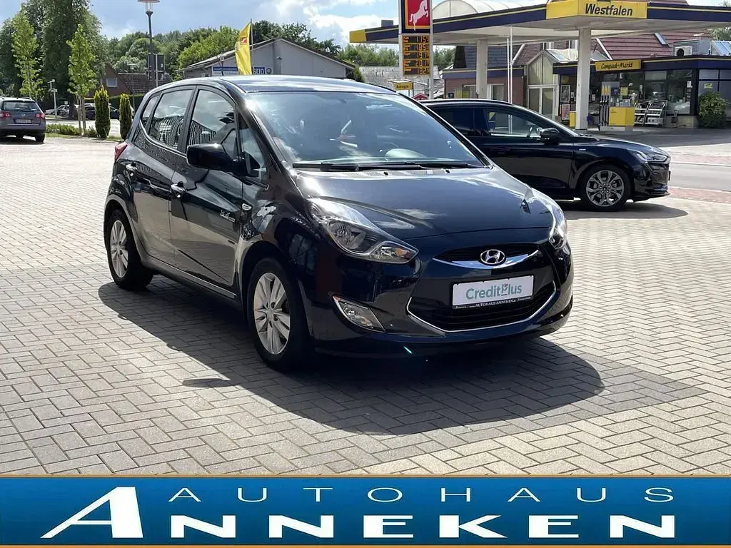 Gebraucht Hyundai ix20 125 PS (91 kW) 2014 Schwarz Kleinwagen
