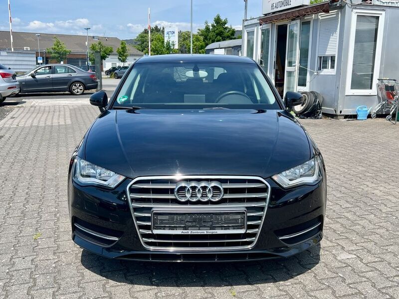 Gebraucht Audi A3 Attraction 125 PS (91 kW) 2015 Schwarz Limousine