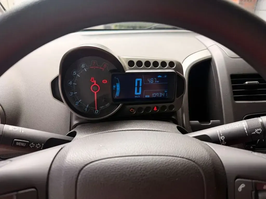 Gebraucht Chevrolet Aveo LT 86 PS (63 kW) 2011 Silber Limousine