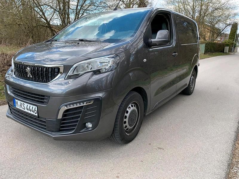 Gebraucht Peugeot Expert 176 PS (129 kW) 2021 Grau Van
