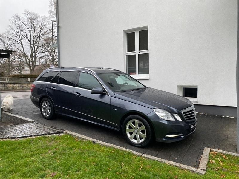 Gebraucht Mercedes E300 Avantgarde 231 PS (169 kW) 2011 Kombi