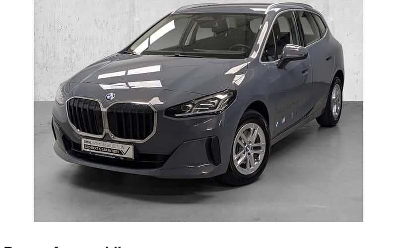 Grau Gebraucht 2022 BMW 218 Luxury Line Kombi | 25.990 € (Fairer Preis) - Bild 1/4