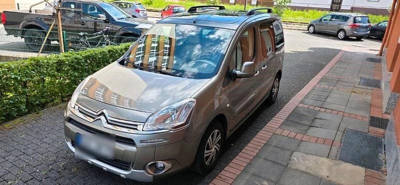 Gebraucht Citroën Berlingo 92 PS (67 kW) 2015 Braun Van / Kleinbus