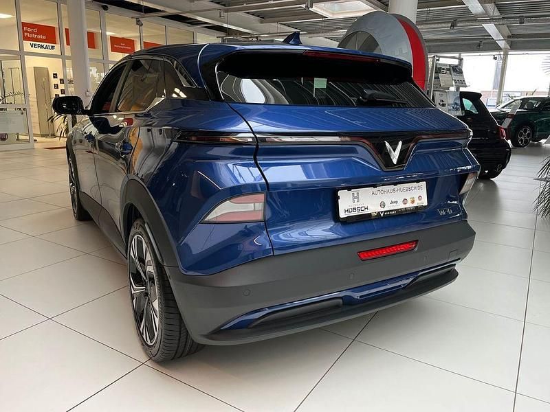 Neu VinFast VF 6 Plus 150 kW (204 PS) 2026 Vinfast blau SUV