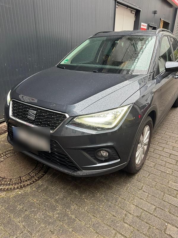 Grau Gebraucht 2020 Seat Arona SUV | 10.300 € (Guter Preis) - Bild 1/4