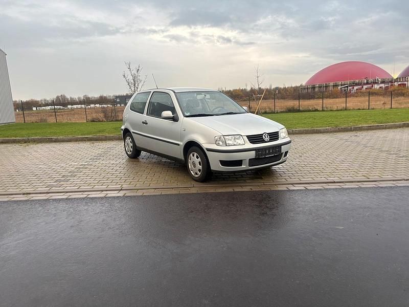 Gebraucht VW Polo 60 PS (44 kW) 2000 Silber Kleinwagen