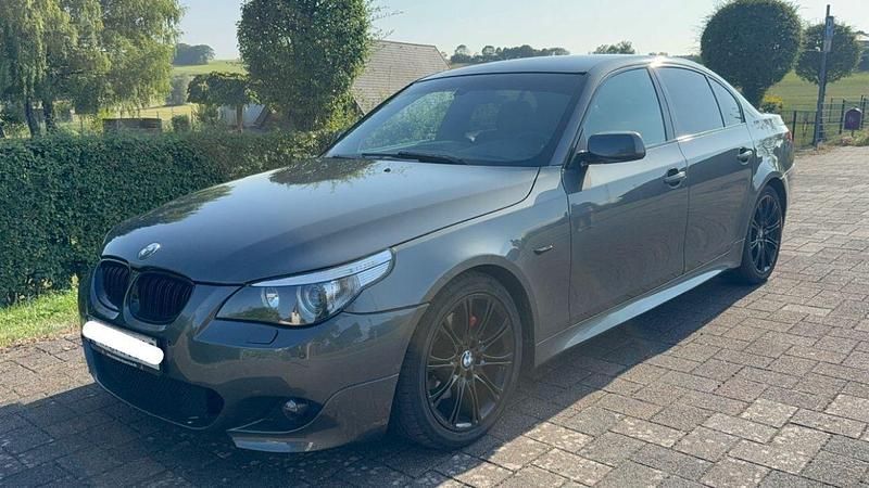 Grau Gebraucht 2005 BMW 530 Limousine | 10.000 € (Teuer) - Bild 1/4