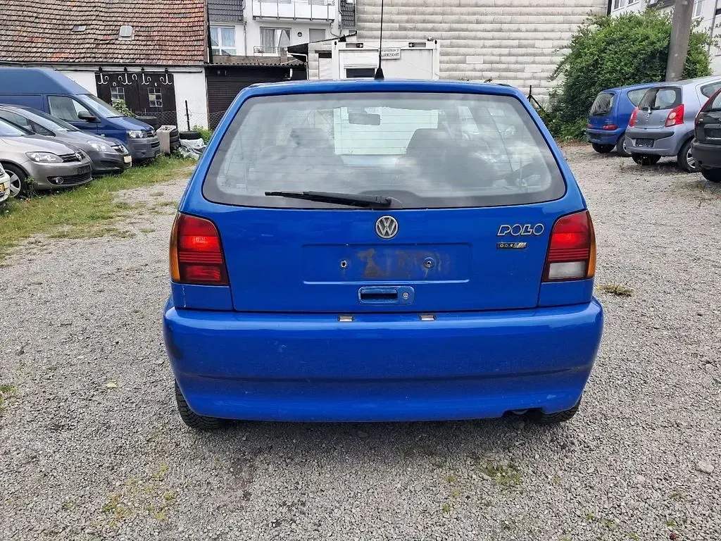 Usata VW Polo Comfortline 60 CV (44 kW) 1998 Blu Berlina