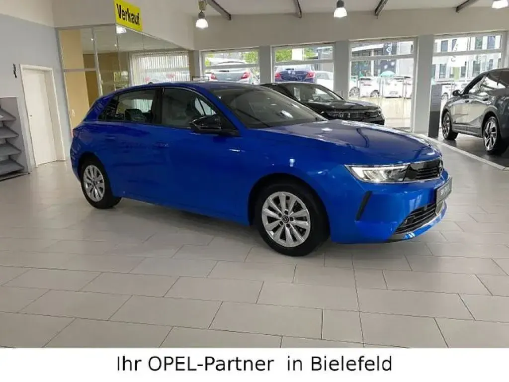 Gebraucht Opel Astra Edition 110 PS (80 kW) 2022 Kobalt blau/vertigo blau (metallic) Kleinwagen