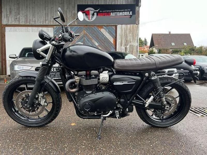 Gebraucht Triumph Moss 132 PS (97 kW) 2019 Schwarz