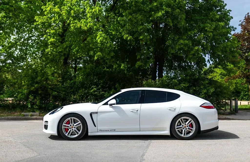 Gebraucht Porsche Panamera GTS 430 PS (316 kW) 2013 Weiß Limousine