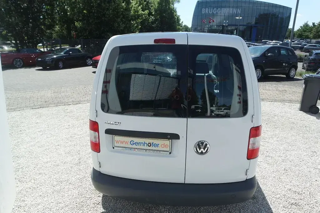 Gebraucht VW Caddy 69 PS (50 kW) 2010 Weiß Van / Kleinbus