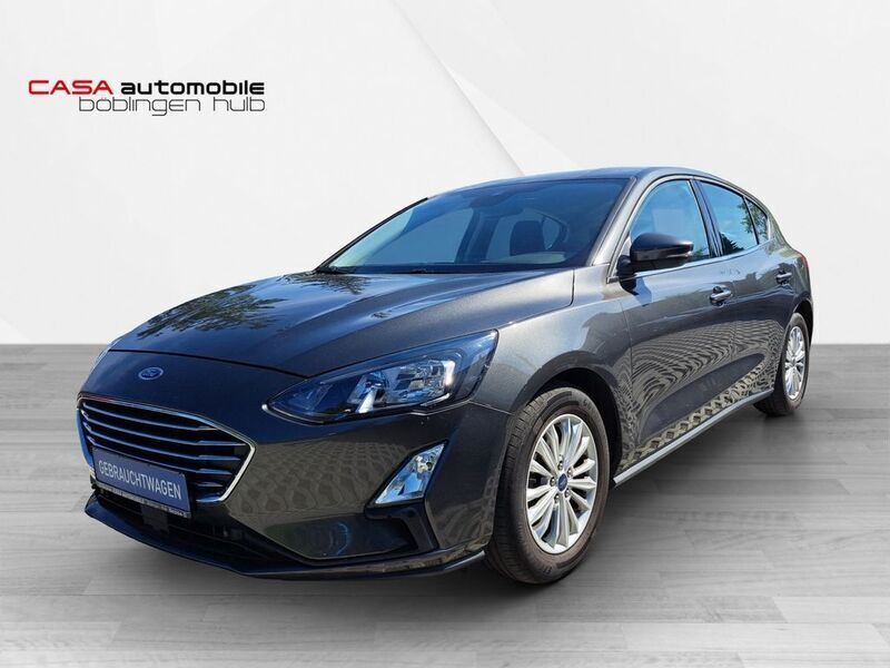 Grau Gebraucht 2021 Ford Focus Titanium Limousine | 21.790 € (Guter Preis) - Bild 1/4