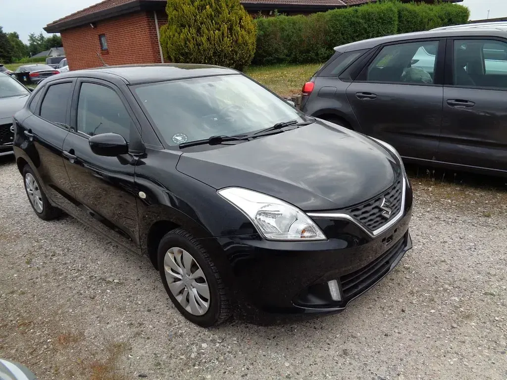 Gebraucht Suzuki Baleno 90 PS (66 kW) 2018 Schwarz Kleinwagen
