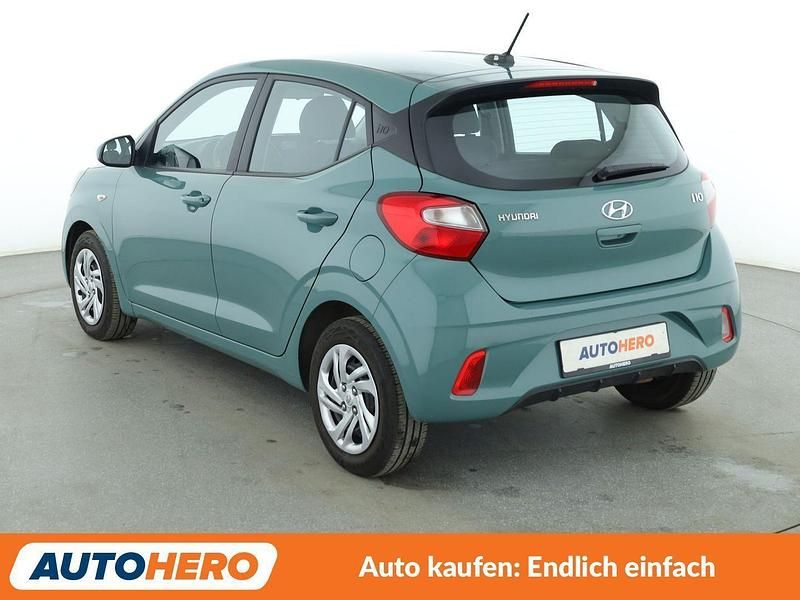 Gebraucht Hyundai i10 Select 67 PS (49 kW) 2022 Grün Kleinwagen