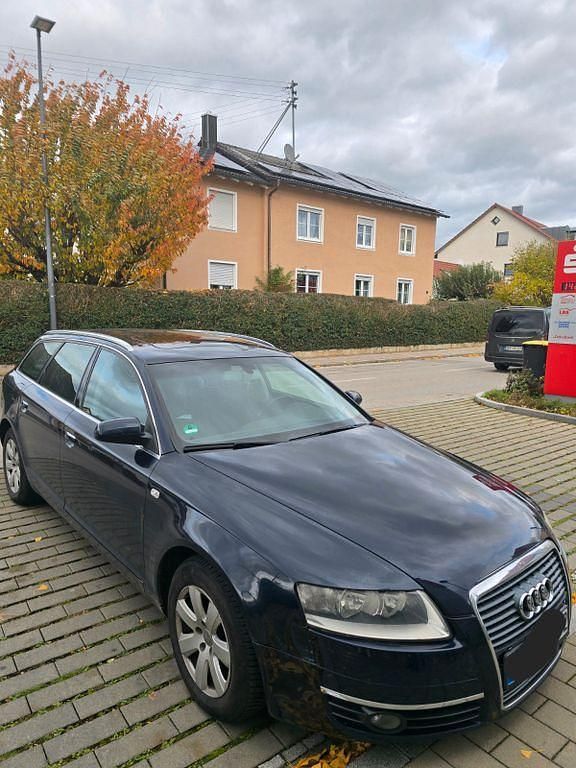 Blau Gebraucht 2005 Audi A6 Kombi | 1.700 € (Superpreis) - Bild 1/4