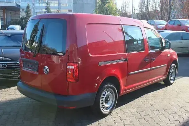 Gebraucht VW Caddy 102 PS (75 kW) 2020 Rot Van / Kleinbus