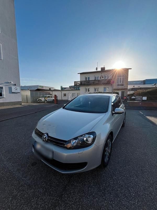 Gebraucht VW Golf VI 122 PS (89 kW) 2012 Silber Kleinwagen