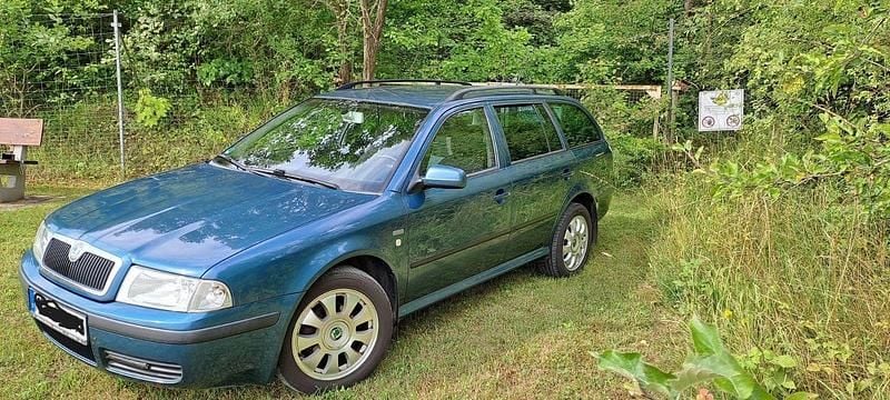 Blau Gebraucht 2003 Skoda Octavia Style Kombi | 990 € (Fairer Preis) - Bild 1/4