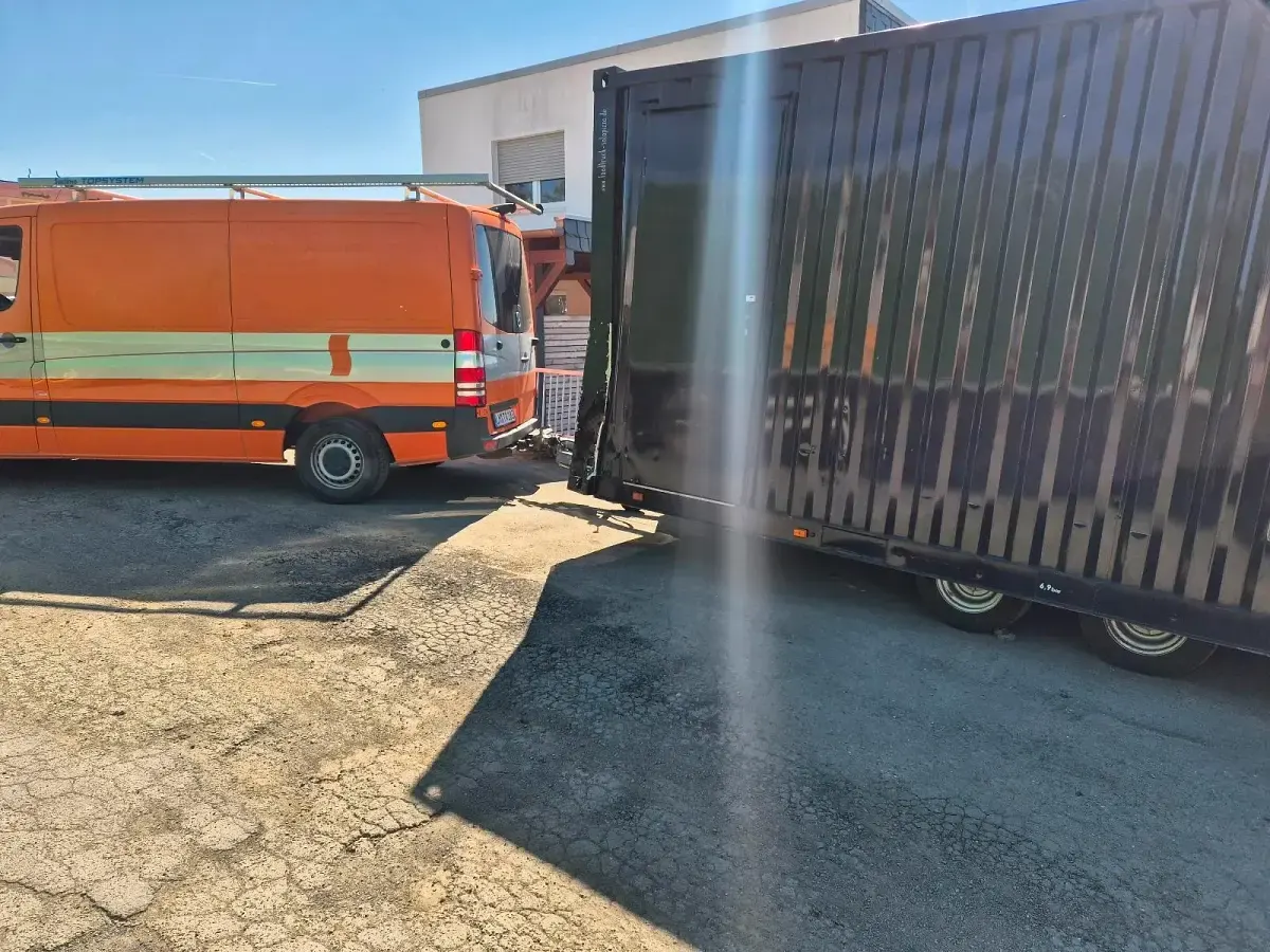 Gebraucht Mercedes Sprinter 163 PS (119 kW) 2018 Orange Van