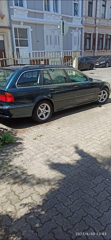 Gebraucht BMW 520 150 PS (110 kW) 1999 Grün Kombi