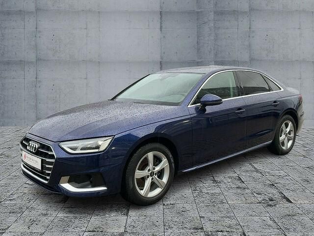 Gebraucht Audi A4 Advanced 163 PS (119 kW) 2022 Navarrablau metallic Limousine
