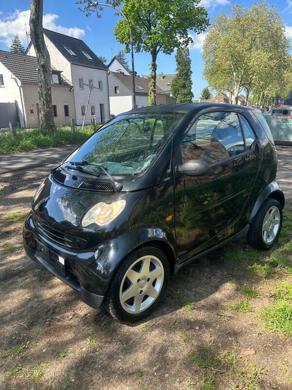 Schwarz Gebraucht 2005 Smart ForTwo Coupé Coupé | 2.550 € (Guter Preis) - Bild 1/4