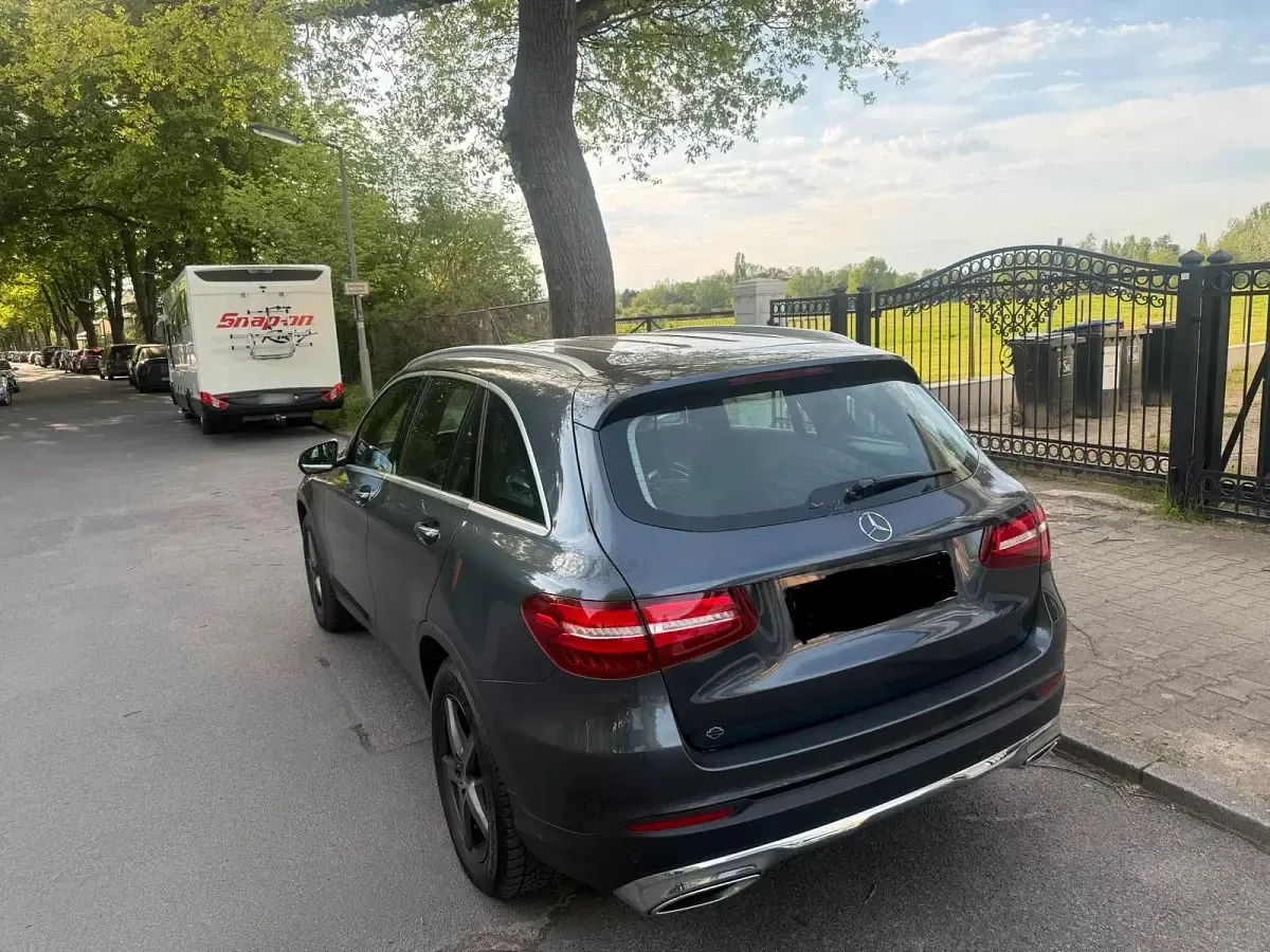 Gebraucht Mercedes GLC250 204 PS (150 kW) 2016 Grau SUV