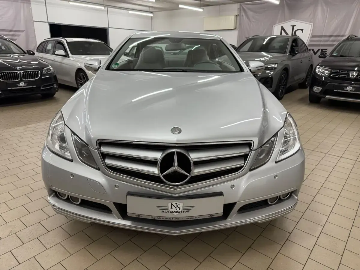 Używany Mercedes E350 231 KM (169 kW) 2009 Srebrny Coupe