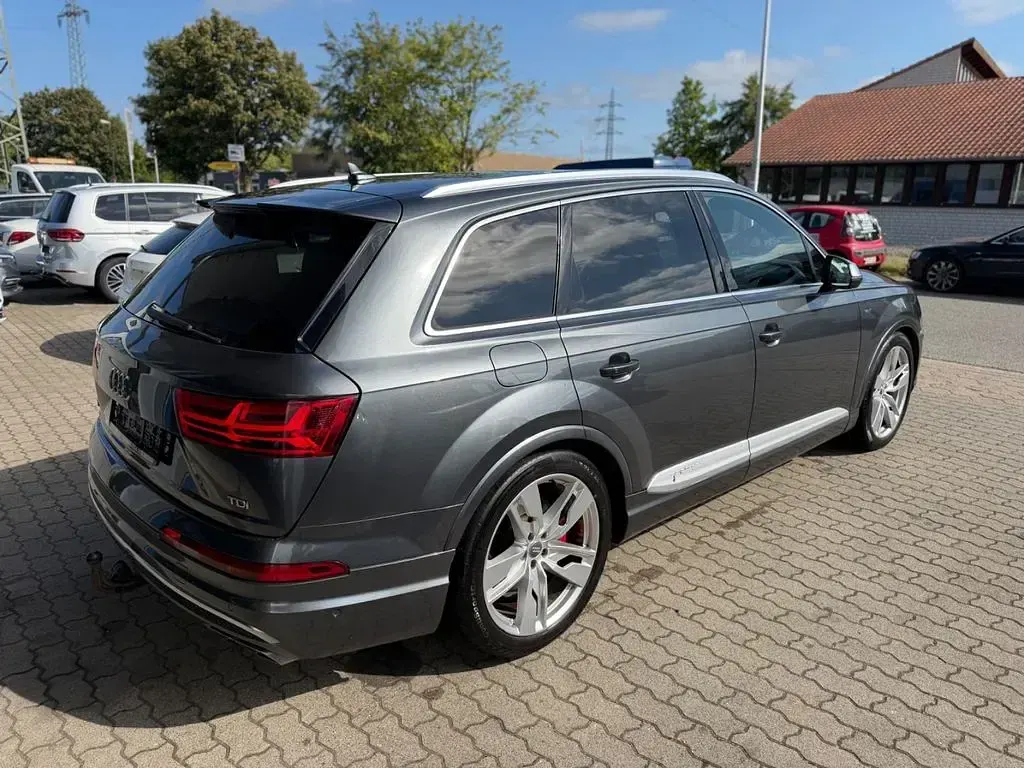 Gebraucht Audi SQ7 Sport 435 PS (319 kW) 2016 Grau SUV