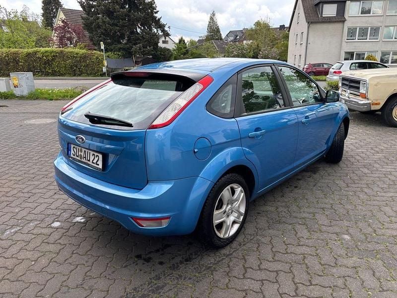 Używany Ford Focus Titanium 101 KM (74 kW) 2009 Niebieski Sedan/Limuzyna