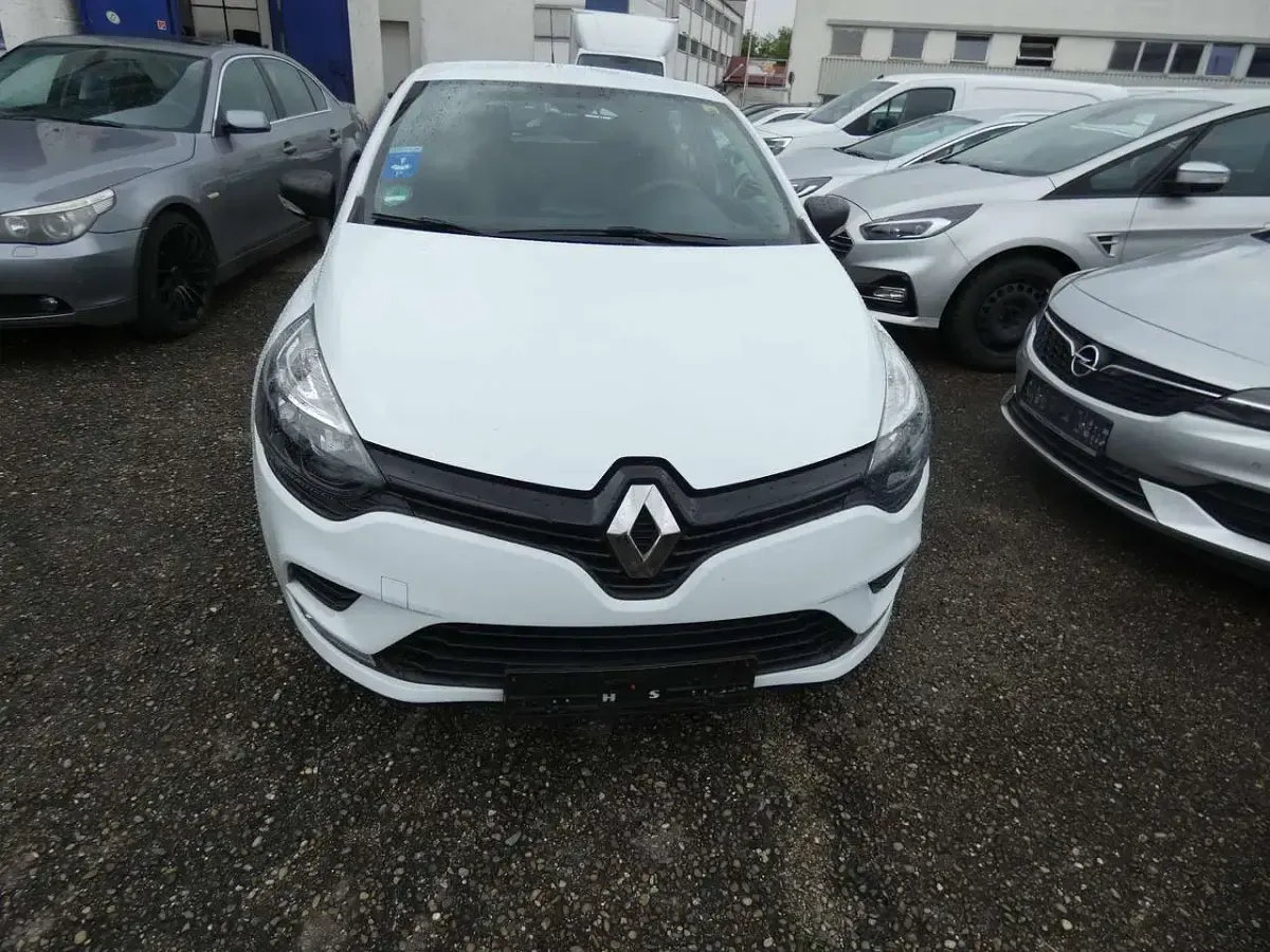 Gebraucht Renault Clio Life 76 PS (55 kW) 2019 Gletscherweiss Kleinwagen