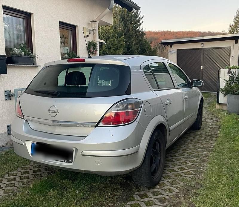 Silber Gebraucht 2008 Opel Astra Kleinwagen | 1.200 € (Guter Preis) - Bild 1/3
