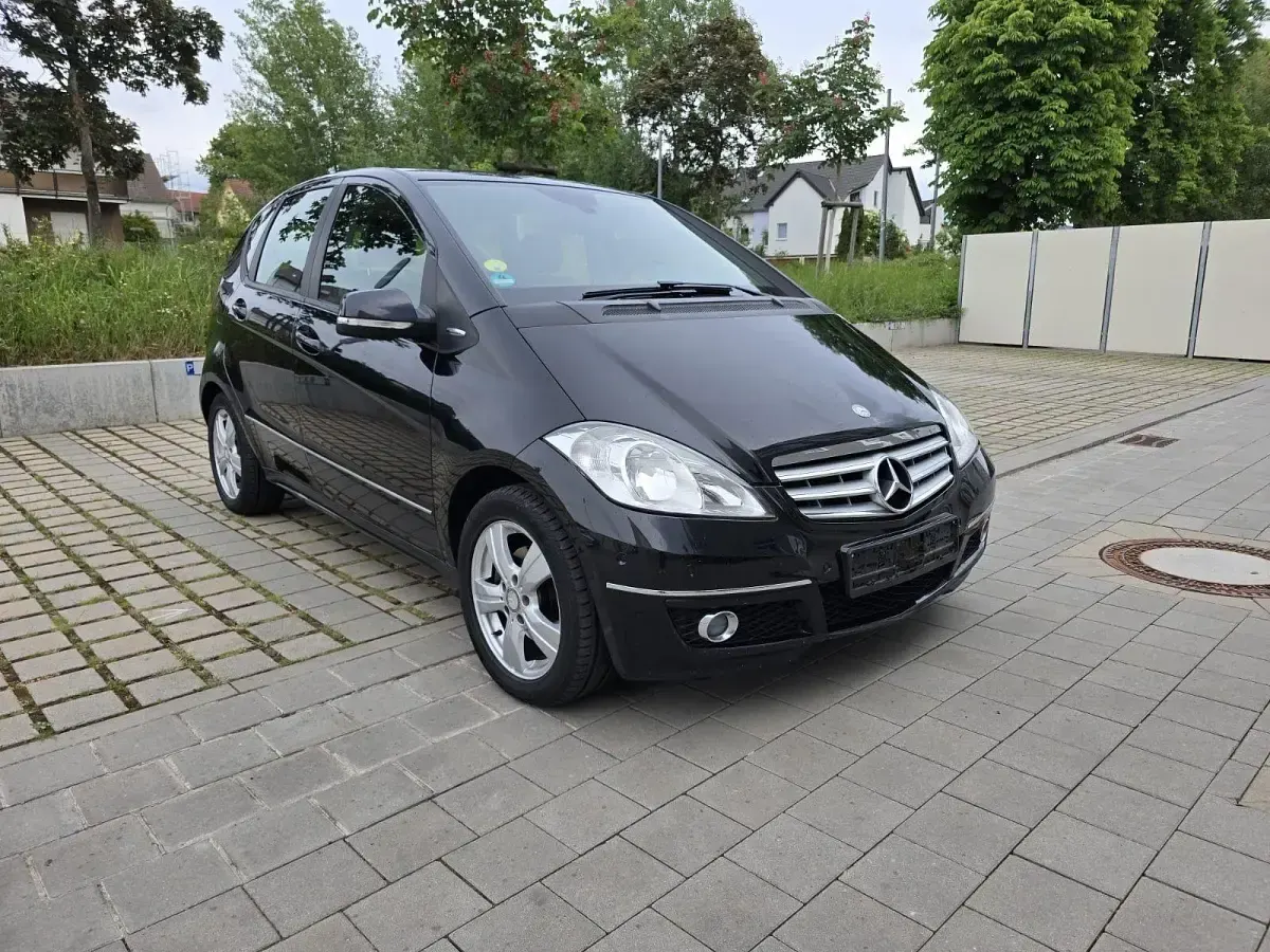 Gebraucht Mercedes A180 Avantgarde 109 PS (80 kW) 2012 Schwarz Limousine