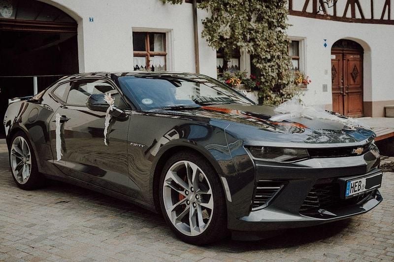 Grau Gebraucht 2017 Chevrolet Camaro Coupé | 35.900 € (Fairer Preis) - Bild 1/4