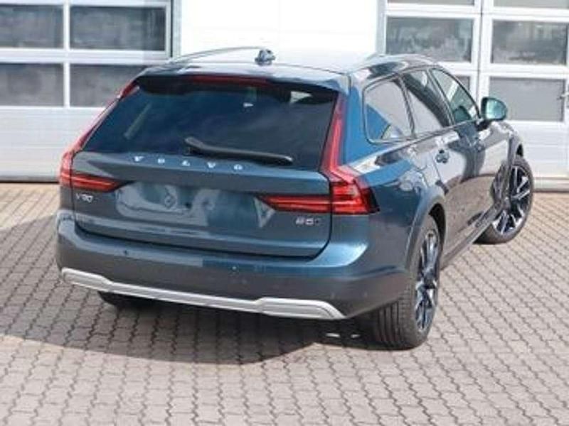 Gebraucht Volvo V90 CC Plus 250 PS (183 kW) 2024 Blau Kombi