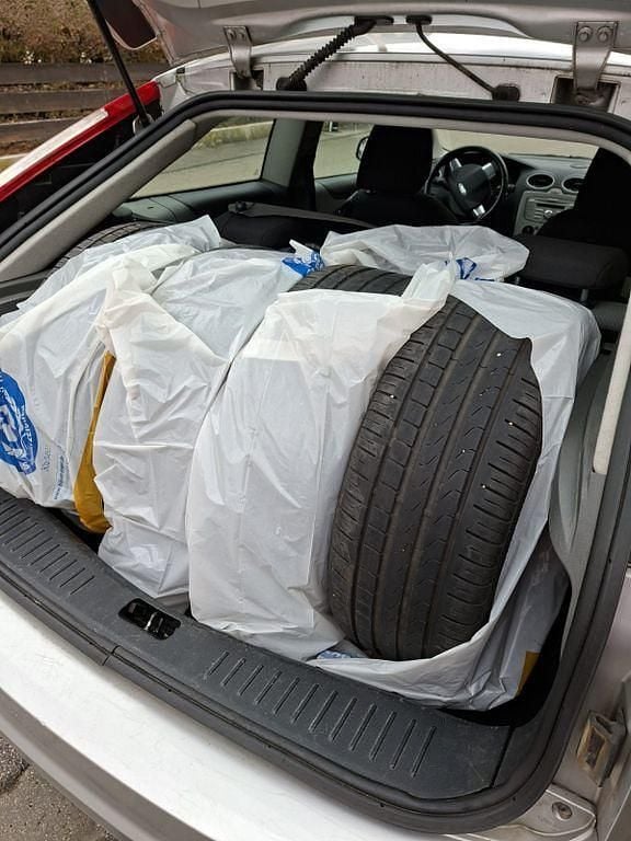 Gebraucht Ford Focus 101 PS (74 kW) 2010 Silber Limousine