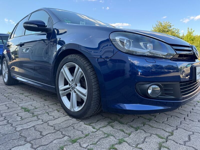 Blau Gebraucht 2010 VW Golf VI Highline Limousine | 6.699 € (Fairer Preis) - Bild 1/4