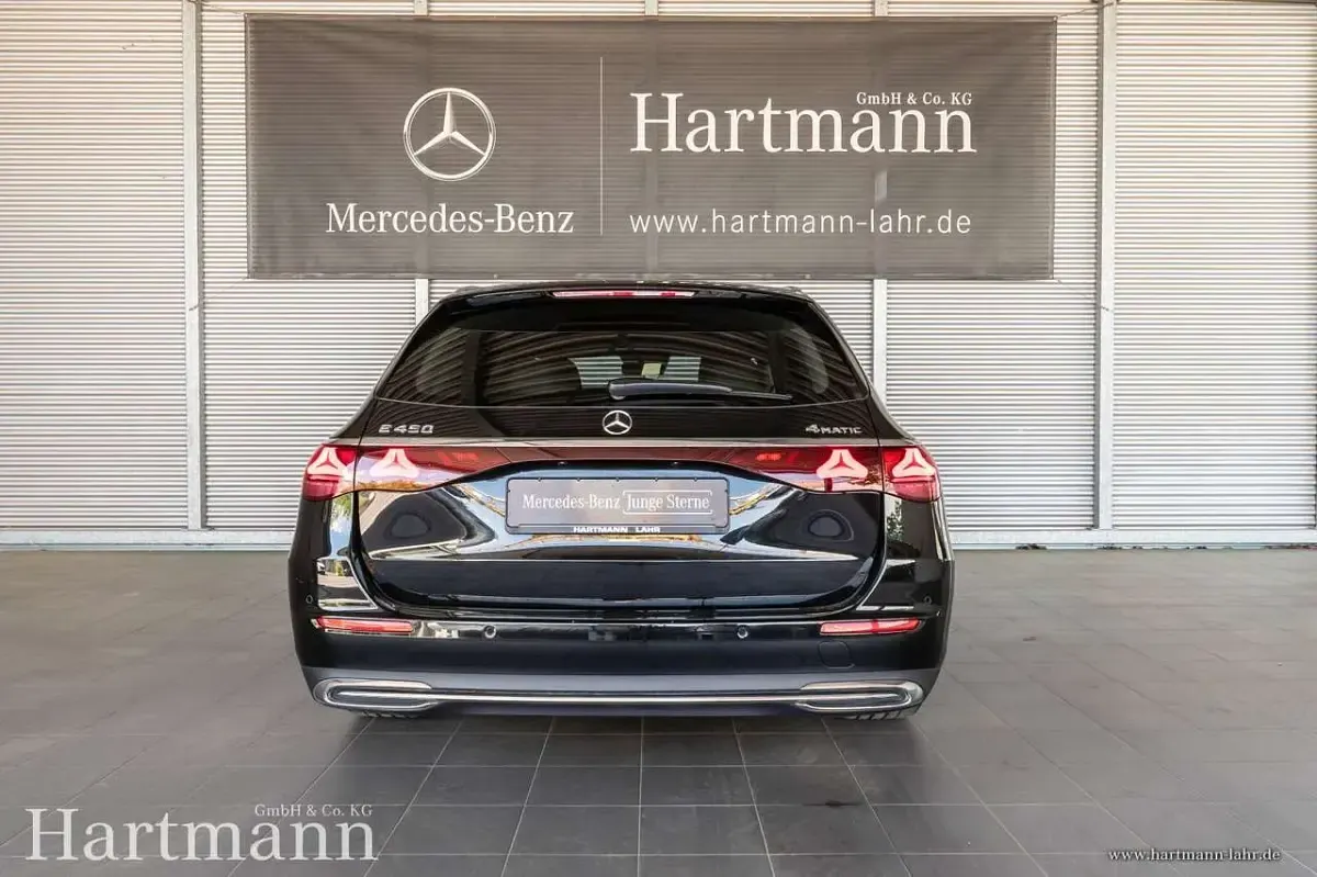 Gebraucht Mercedes E450 Premium 381 PS (280 kW) 2025 Obsidianschwarz Kombi