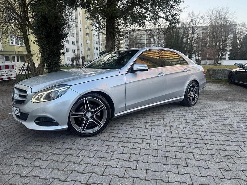Gebraucht Mercedes E220 Edition 170 PS (125 kW) 2015 Silber Limousine
