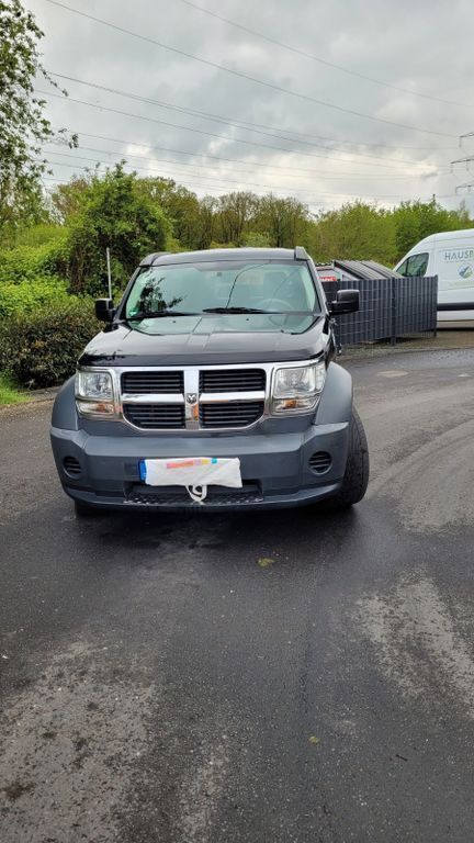 Schwarz Gebraucht 2008 Dodge Nitro SUV | 4.500 € (Guter Preis) - Bild 1/4